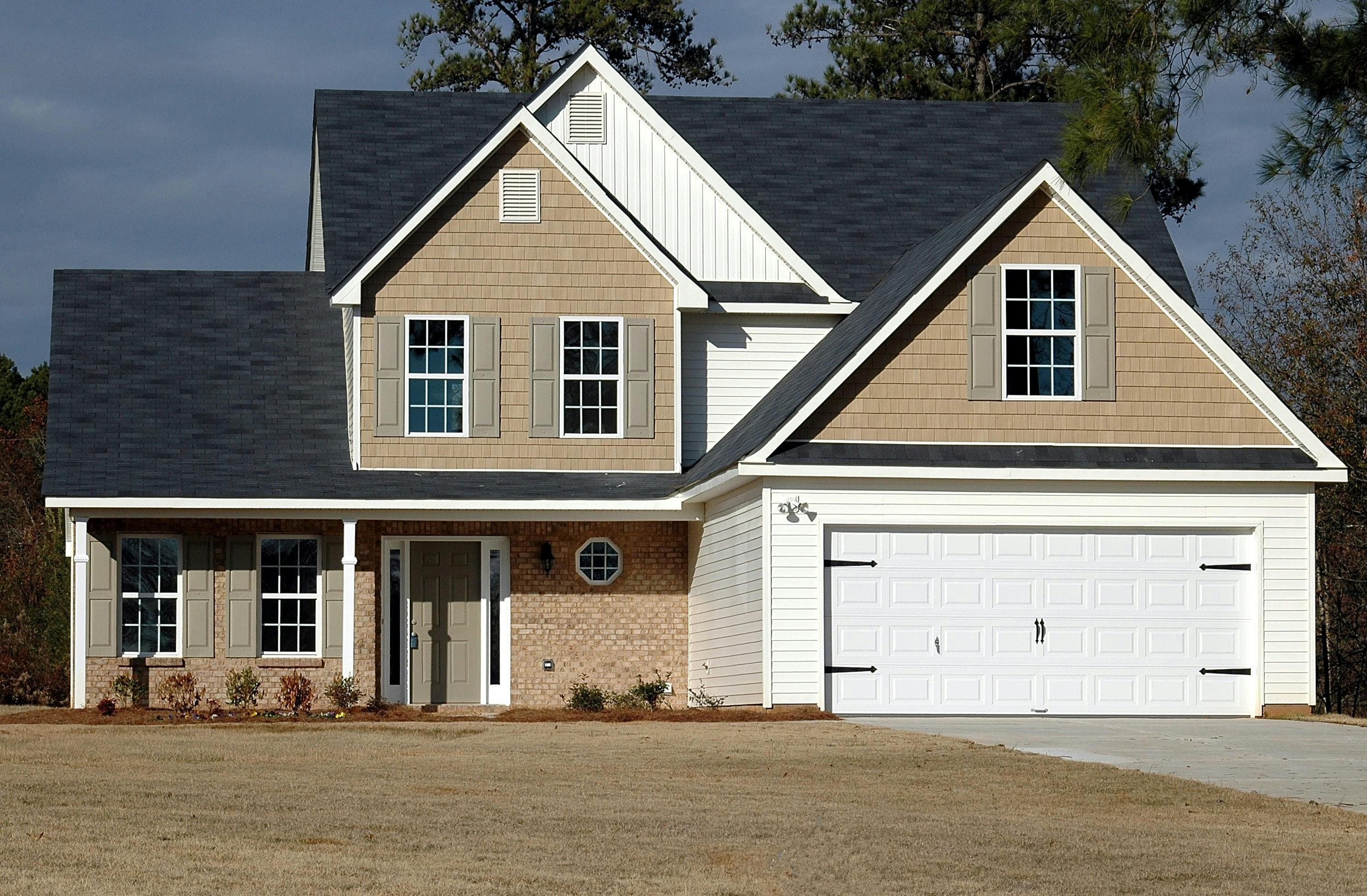 Traditional home with front yard